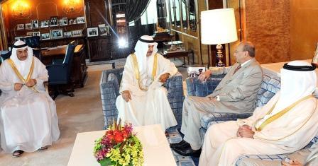 رئيس وزراء مملكة البحرين لدى استقباله د. القربي أمس